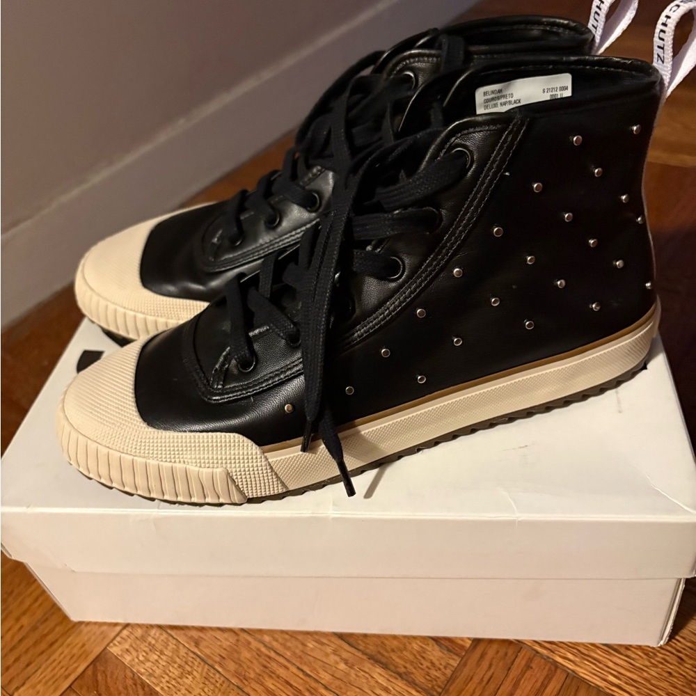 NWT SCHUTZ Belindah studded high top sneakers size 8 - Picture 2 of 10